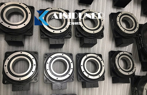 艾伺顿尔中空旋转平台减速机