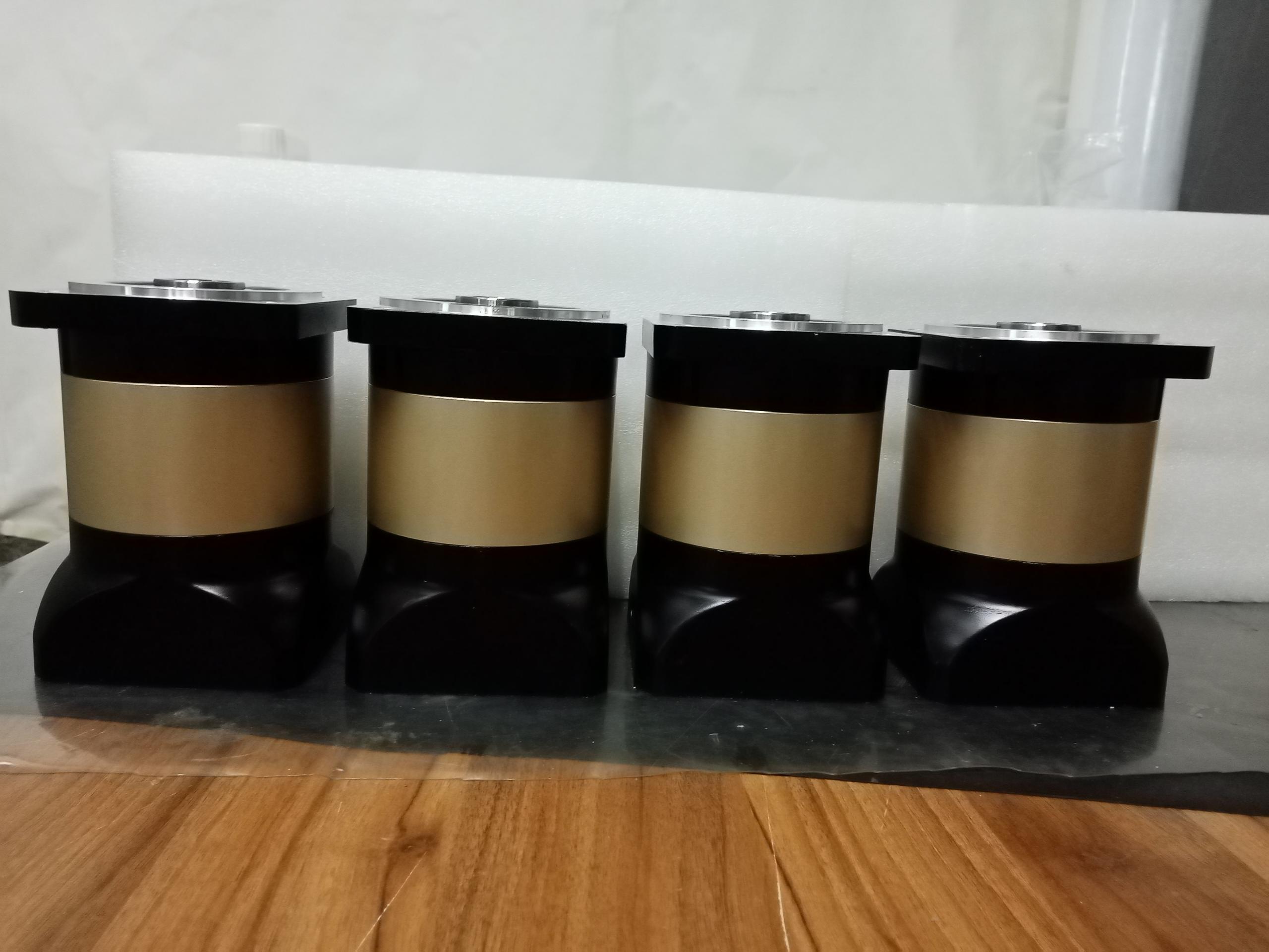 艾伺顿尔中空旋转平台减速机